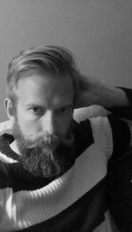 10638104_10152649678560985_357299409_n