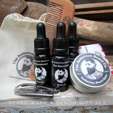 wash and groom with text